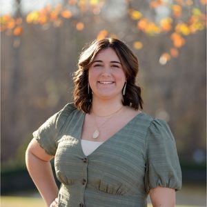 Meet your Posher, Ella